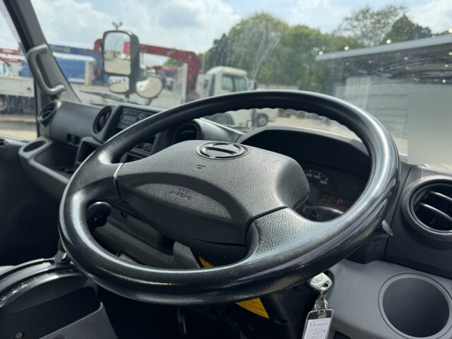 日野デュトロボトルバン小型（2t・3t）[写真05]