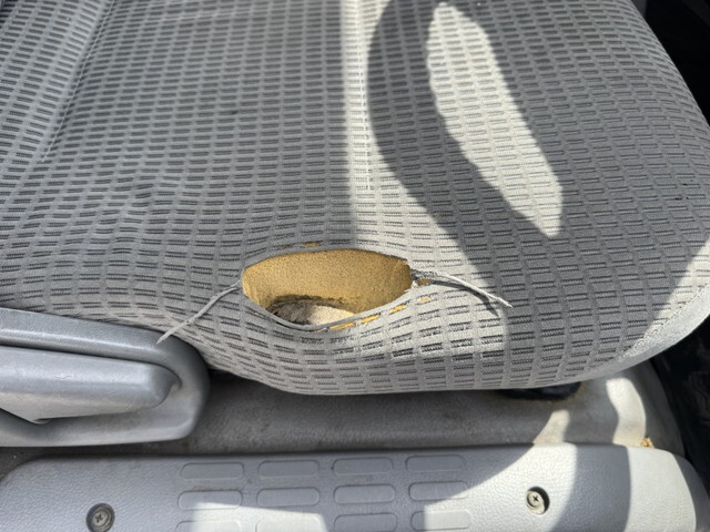 日野デュトロボトルバン小型（2t・3t）[写真06]