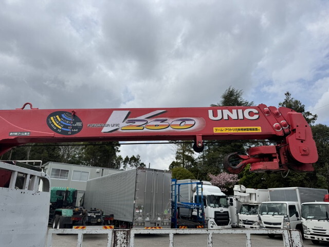 三菱ふそうキャンタークレーン3段小型（2t・3t）[写真11]