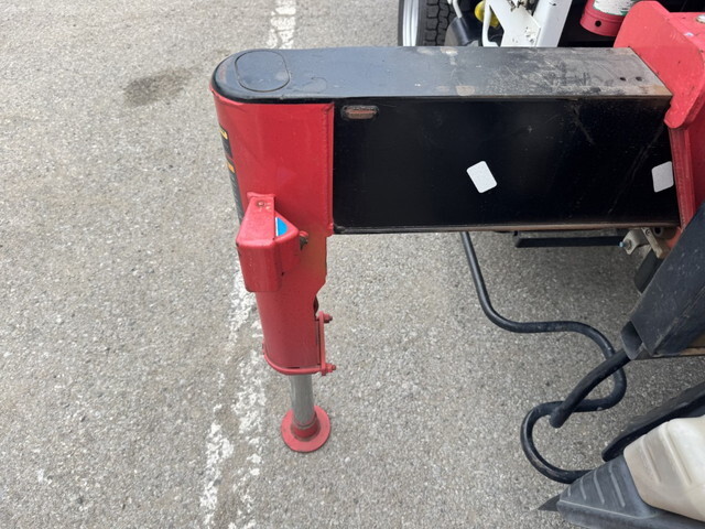 三菱ふそうキャンタークレーン3段小型（2t・3t）[写真18]