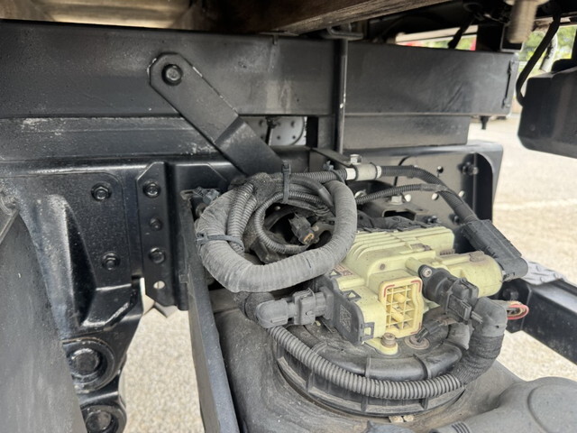 三菱ふそうキャンタークレーン3段小型（2t・3t）[写真29]