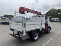 三菱ふそうキャンタークレーン3段小型（2t・3t）[写真02]