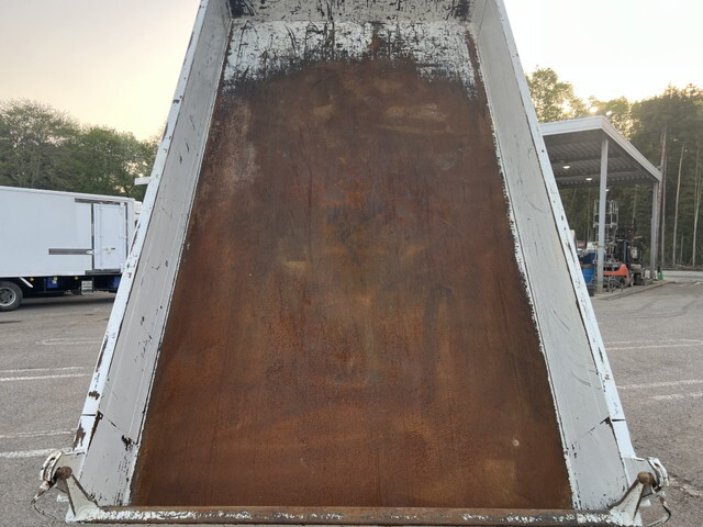 いすゞエルフダンプ小型（2t・3t）[写真10]