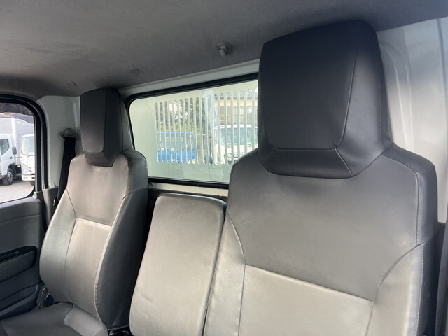 いすゞエルフダンプ小型（2t・3t）[写真22]