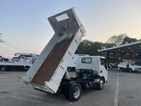 いすゞエルフダンプ小型（2t・3t）[写真09]