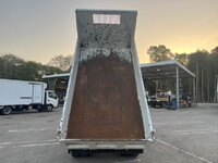 いすゞエルフダンプ小型（2t・3t）[写真10]