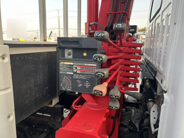 いすゞエルフクレーン3段小型（2t・3t）[写真15]