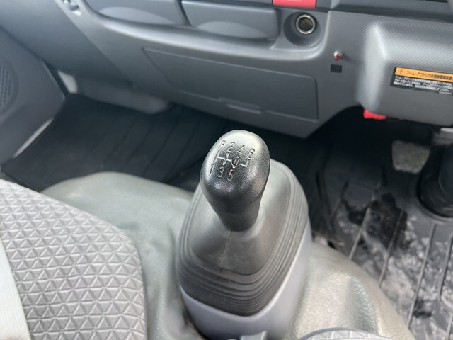 いすゞエルフクレーン3段小型（2t・3t）[写真24]