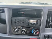 いすゞエルフクレーン3段小型（2t・3t）[写真28]