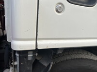 いすゞエルフクレーン3段小型（2t・3t）[写真39]