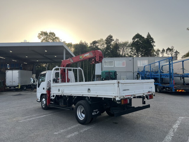 いすゞエルフクレーン3段小型（2t・3t）[写真04]