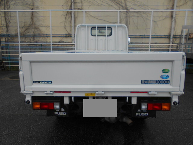 三菱ふそうキャンター平ボディ小型（2t・3t）[写真10]