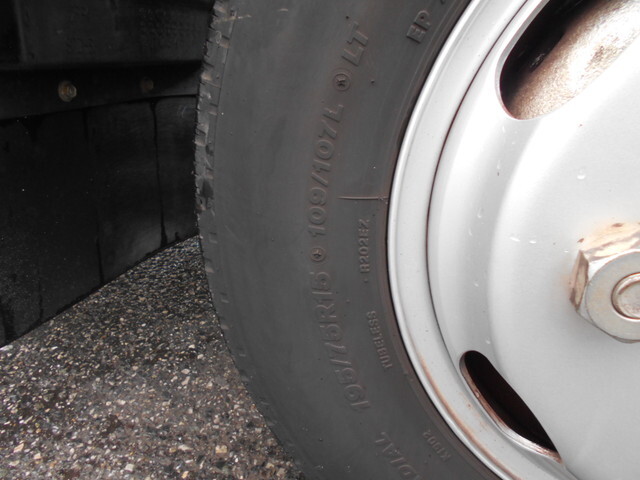 三菱ふそうキャンター平ボディ小型（2t・3t）[写真23]