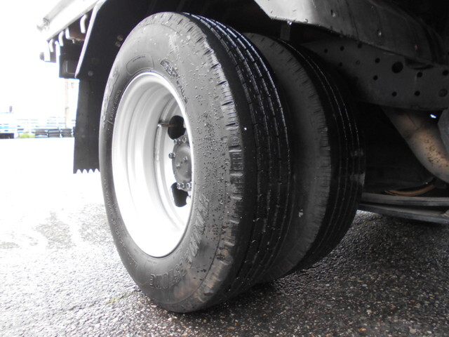 三菱ふそうキャンター平ボディ小型（2t・3t）[写真24]