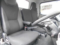 三菱ふそうキャンター平ボディ小型（2t・3t）[写真27]