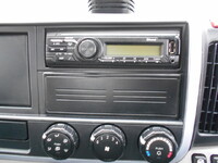 三菱ふそうキャンター平ボディ小型（2t・3t）[写真32]