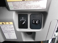 三菱ふそうキャンター平ボディ小型（2t・3t）[写真35]