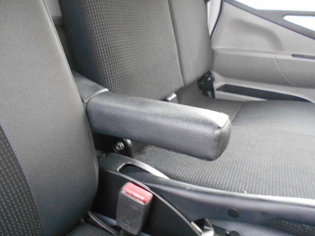 三菱ふそうキャンター平ボディ小型（2t・3t）[写真37]