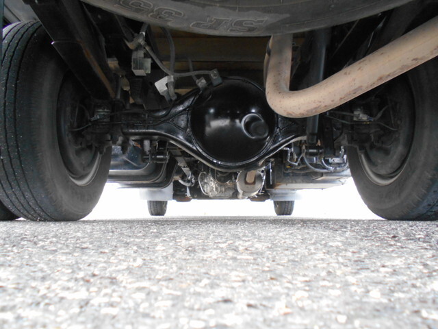 いすゞエルフ平ボディ小型（2t・3t）[写真21]