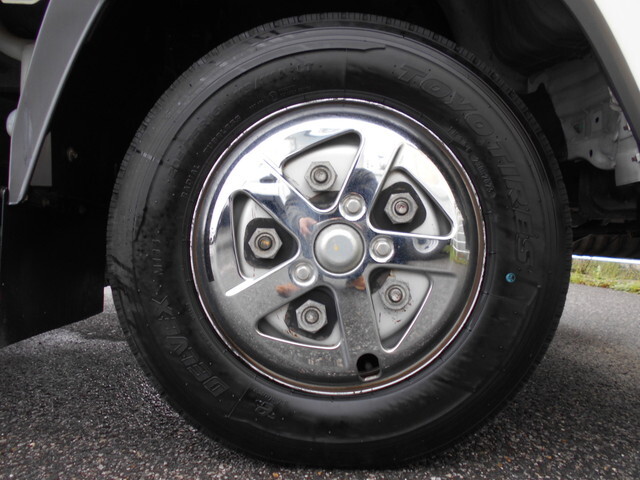 いすゞエルフ平ボディ小型（2t・3t）[写真22]