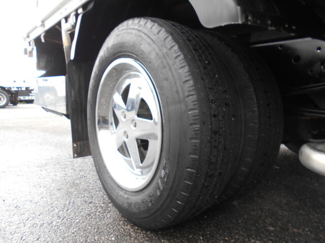 いすゞエルフ平ボディ小型（2t・3t）[写真23]