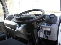 三菱ふそうキャンターアルミバン小型（2t・3t）[写真27]