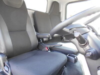 三菱ふそうキャンターアルミバン小型（2t・3t）[写真28]