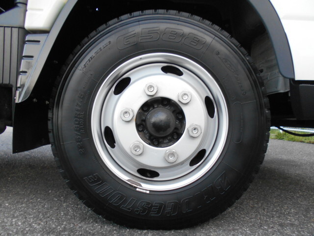 三菱ふそうキャンターダンプ小型（2t・3t）[写真24]