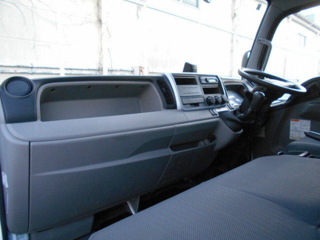 三菱ふそうキャンターダンプ小型（2t・3t）[写真29]