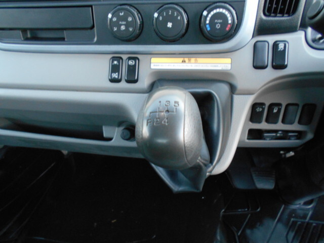 三菱ふそうキャンターダンプ小型（2t・3t）[写真32]