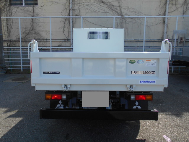 三菱ふそうキャンターダンプ小型（2t・3t）[写真11]