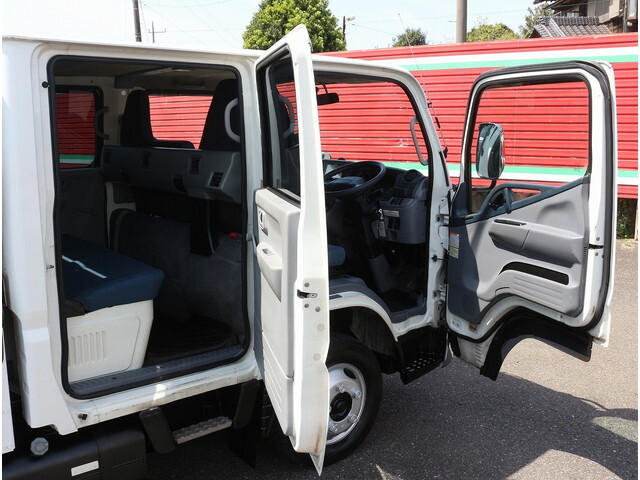 三菱ふそうキャンターダブルキャブ（Wキャブ）小型（2t・3t）[写真11]