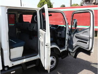 三菱ふそうキャンターダブルキャブ（Wキャブ）小型（2t・3t）[写真12]