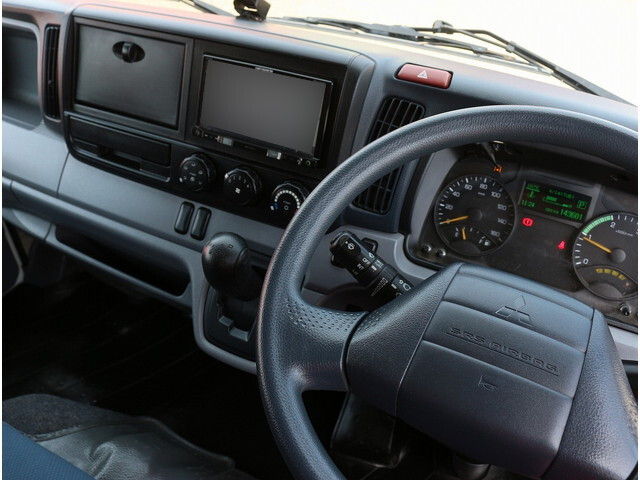 三菱ふそうキャンターダブルキャブ（Wキャブ）小型（2t・3t）[写真17]