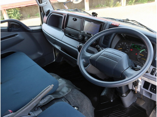 三菱ふそうキャンターダブルキャブ（Wキャブ）小型（2t・3t）[写真08]