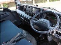 三菱ふそうキャンターダブルキャブ（Wキャブ）小型（2t・3t）[写真09]