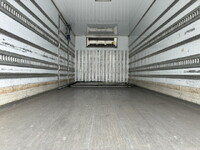 いすゞフォワード冷凍車（冷蔵車）中型（4t）[写真13]