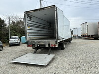 いすゞフォワード冷凍車（冷蔵車）中型（4t）[写真17]