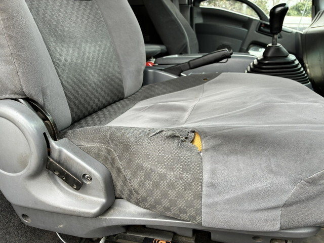 いすゞフォワード冷凍車（冷蔵車）中型（4t）[写真21]