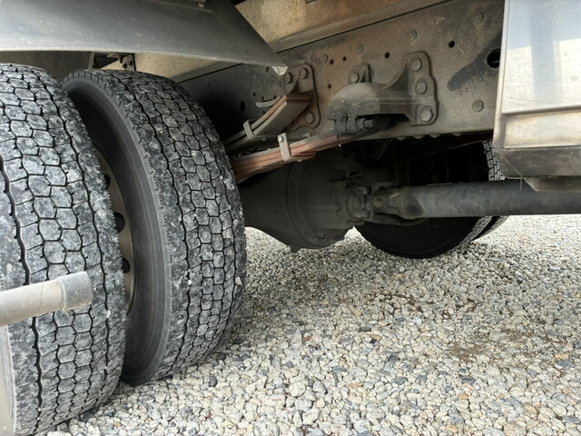 いすゞフォワード冷凍車（冷蔵車）中型（4t）[写真30]