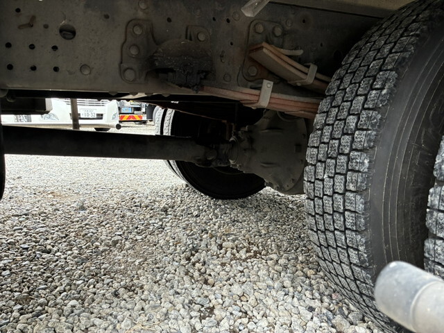 いすゞフォワード冷凍車（冷蔵車）中型（4t）[写真31]