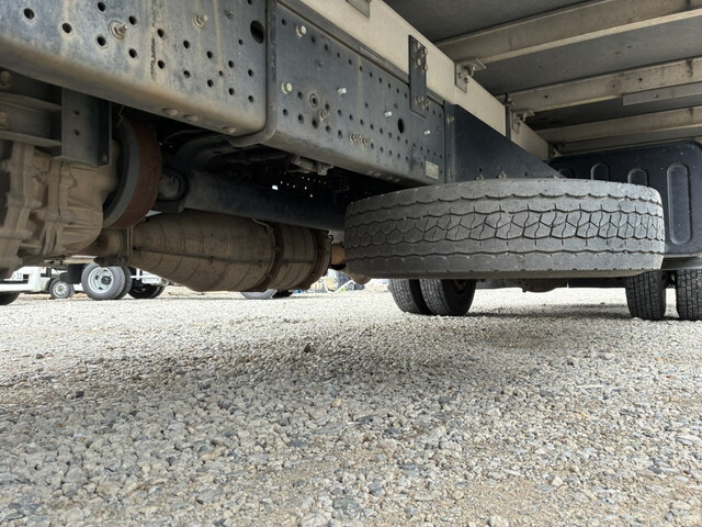 いすゞフォワード冷凍車（冷蔵車）中型（4t）[写真34]