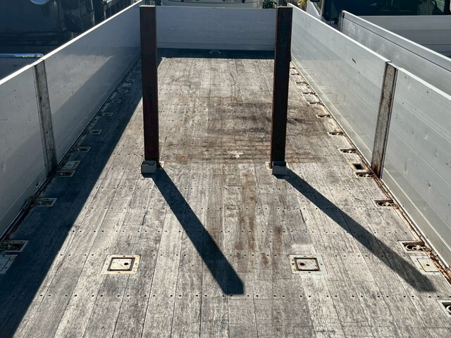 日野プロフィアアルミブロック大型（10t）[写真08]