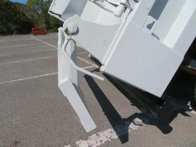 三菱ふそうファイターダンプ中型（4t）[写真27]