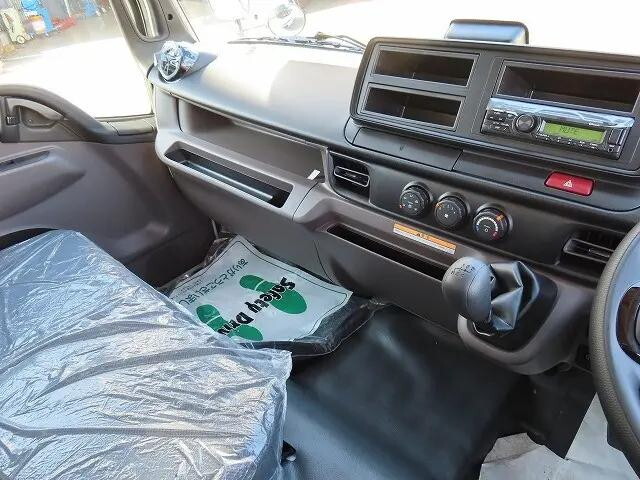 三菱ふそうキャンターパッカー車（塵芥車）小型（2t・3t）[写真11]