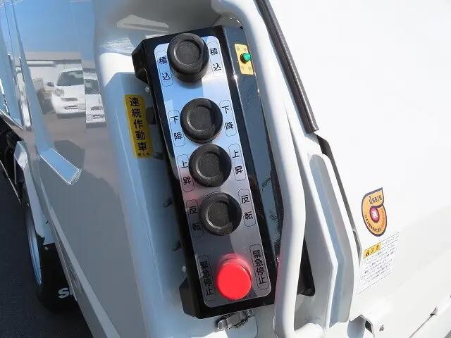 三菱ふそうキャンターパッカー車（塵芥車）小型（2t・3t）[写真28]