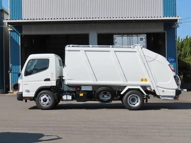 三菱ふそうキャンターパッカー車（塵芥車）小型（2t・3t）[写真03]