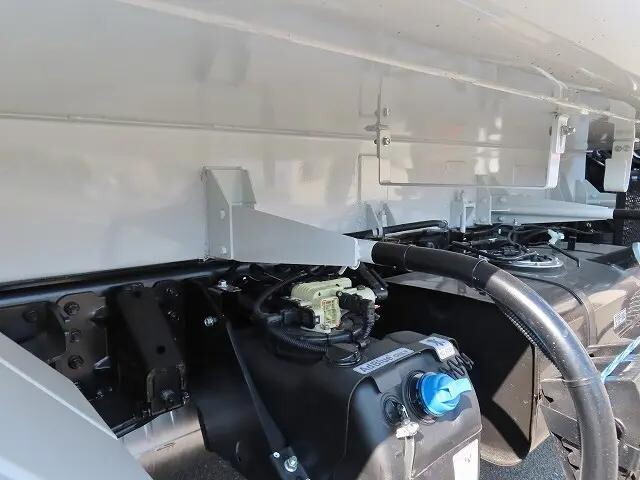 三菱ふそうキャンターパッカー車（塵芥車）小型（2t・3t）[写真35]