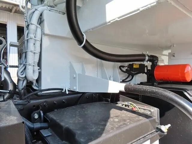 三菱ふそうキャンターパッカー車（塵芥車）小型（2t・3t）[写真37]