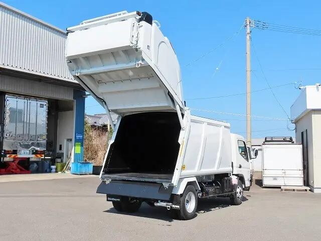 三菱ふそうキャンターパッカー車（塵芥車）小型（2t・3t）[写真07]